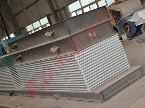 武汉湖北彩钢板厂家介绍彩钢板的基本特点及应用范围